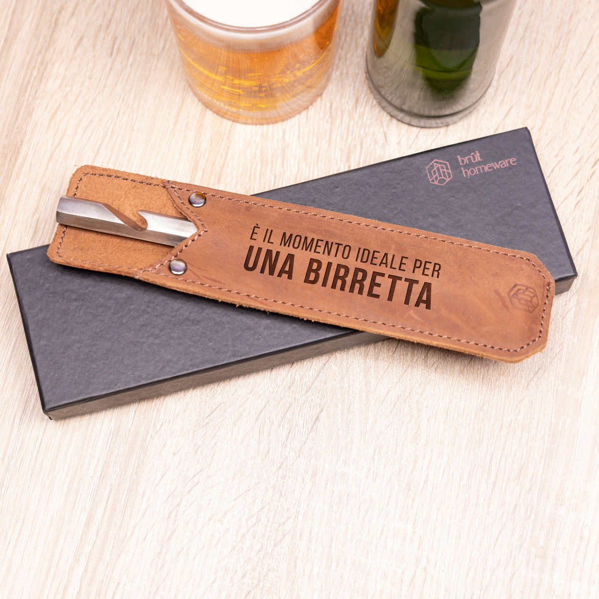 Apribottiglie in Custodia in Pelle con Testo su 2 Righe