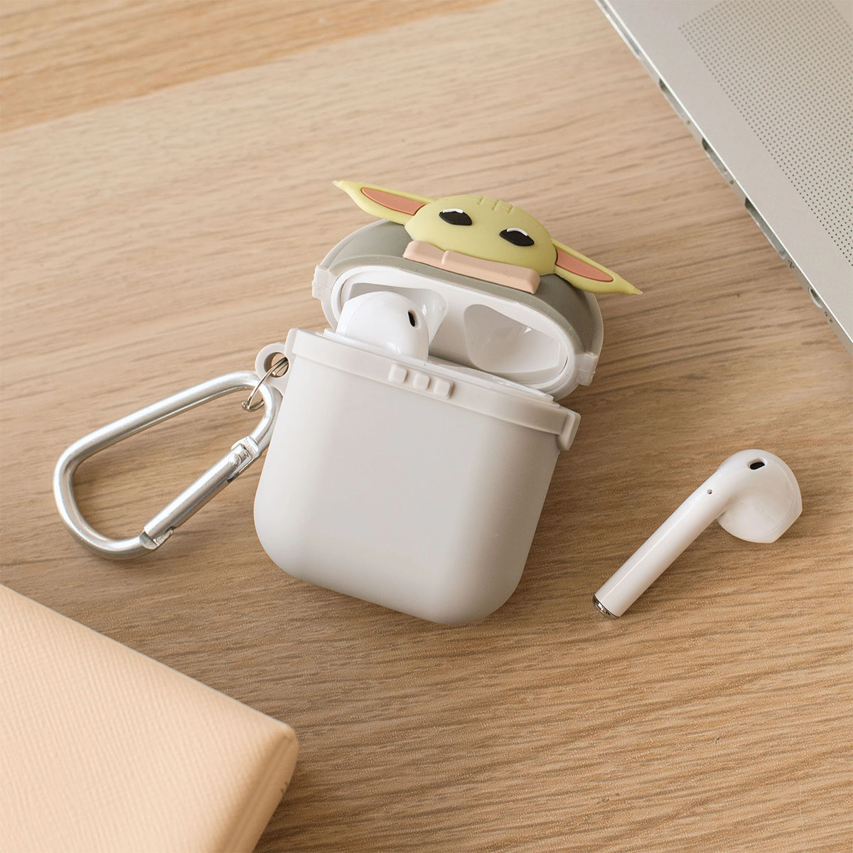 Custodie per AirPods Mandaloriano e Baby Yoda