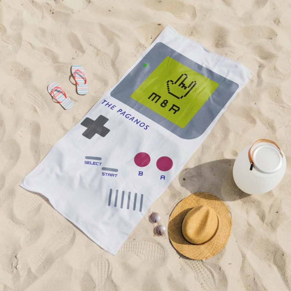 Personalisierbares Handtuch mit Spielkonsole und Text