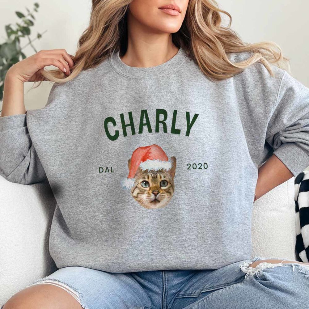 Felpa Personalizzata con Animale domestico e Cappellino Natalizio