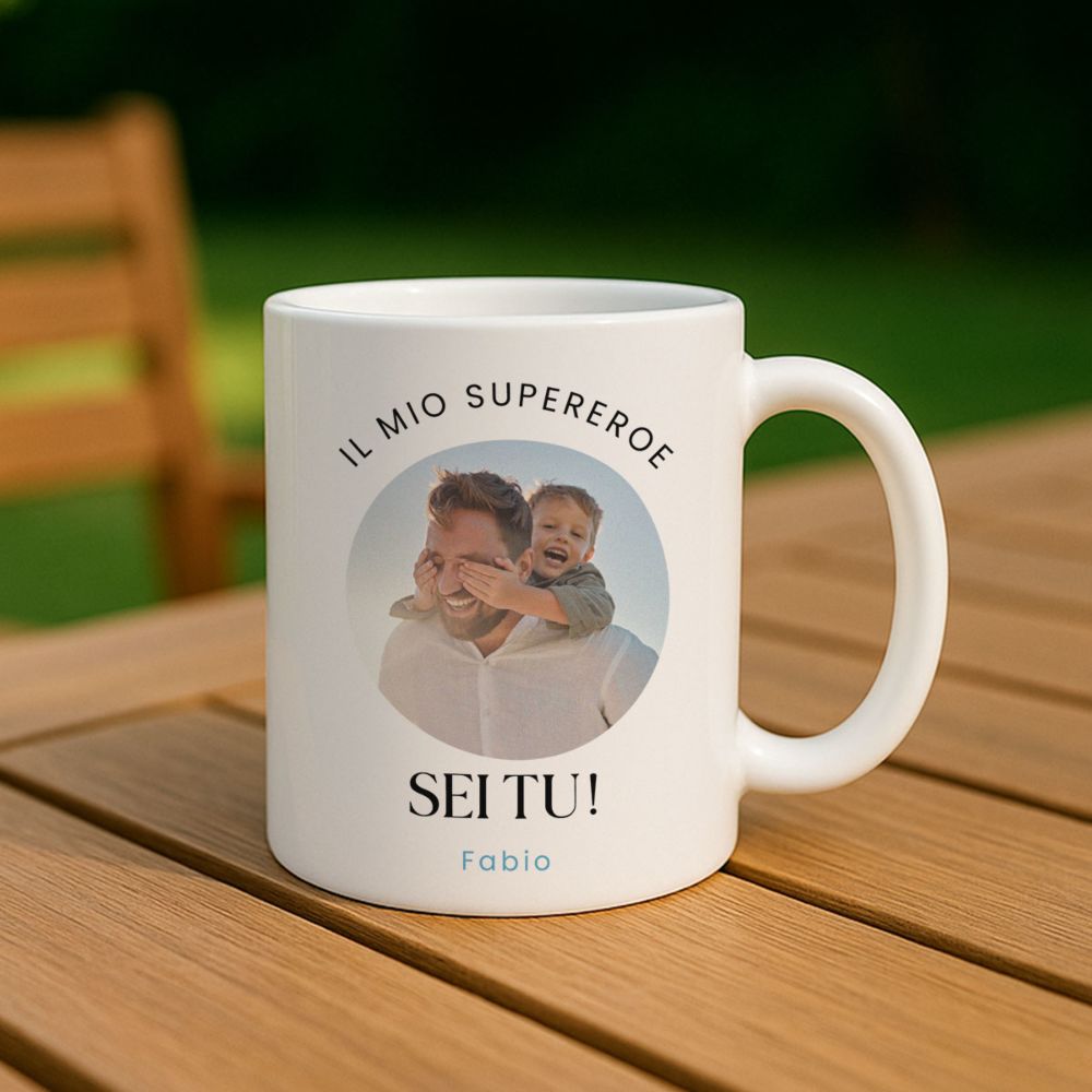 Personalisierbare Tasse mit Foto und 3 Zeilen Personalisierbare Tasse mit Foto und 3 Zeilen