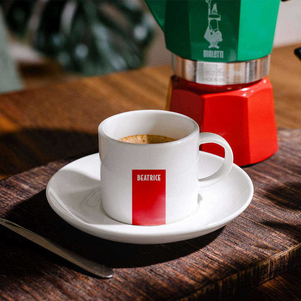 Personalisierbare Espresso Tasse mit Namen und Hintergrund