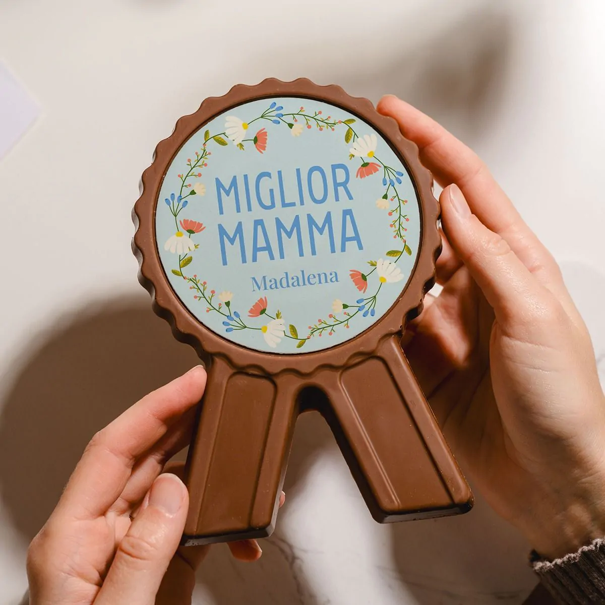 Cioccolato Personalizzato Medaglia con Fiori e Testo