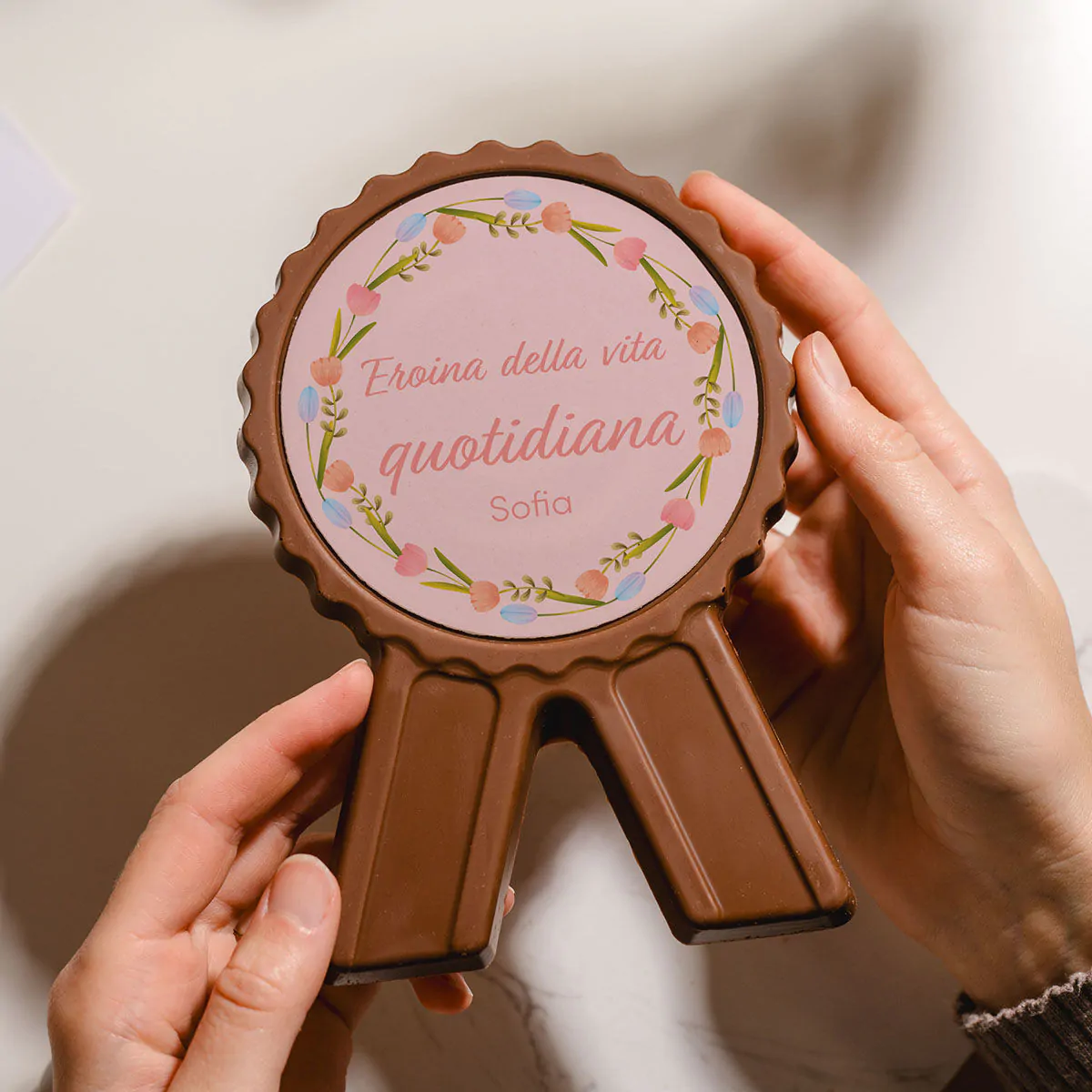 Cioccolato Personalizzato Medaglia con Fiori e Testo