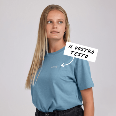 Maglietta con Ricamo Azzurra con Testo Maglietta con Ricamo Azzurra con Testo