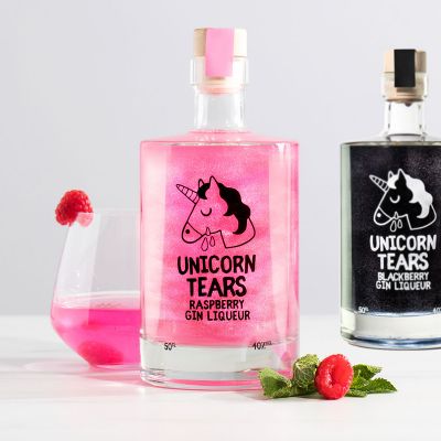 Liquore di Gin al Lampone o More con Lacrime di Unicorno Liquore di Gin al Lampone o More con Lacrime di Unicorno