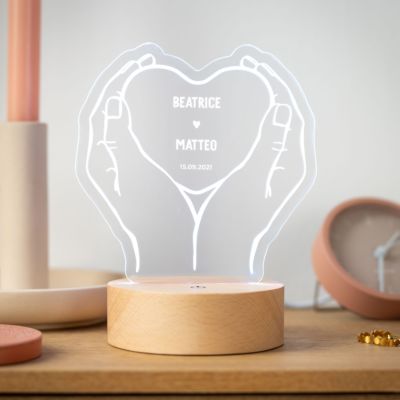 Lampada LED Cuore Personalizzata con Mani e Nome