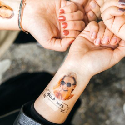 Tatuaggi Personalizzabili Set da 4 con Viso e Descrizione