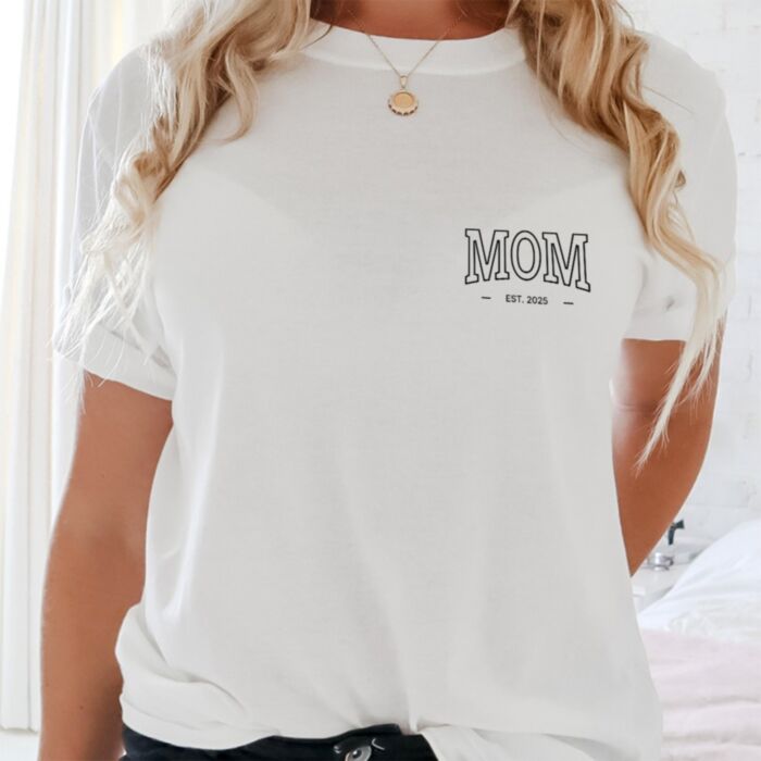 Maglietta con Scritta Personalizzata MOM con Anno