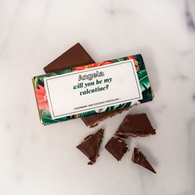 Cioccolata personalizzata con disegno floreale e testo Cioccolata personalizzata con disegno floreale e testo