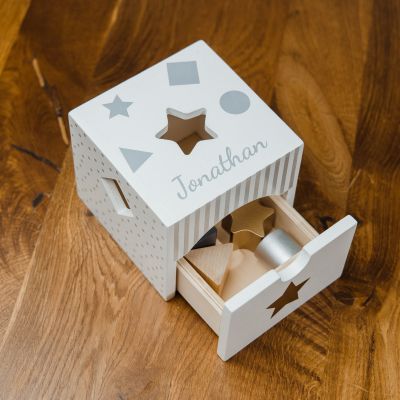 Scatola con Forme Geometriche e Testo Scatola con Forme Geometriche e Testo