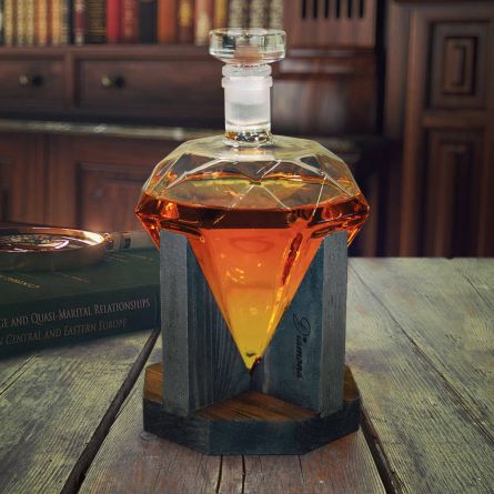 Caraffa a Forma di Diamante