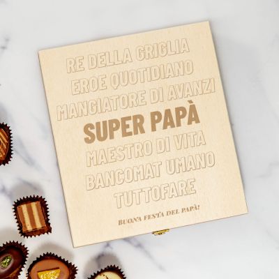 Scatola di cioccolatini personalizzabile con testo Scatola di cioccolatini personalizzabile con testo